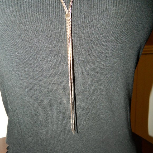 80R Layered Necklace Triple Layered - Picture 3 of 6